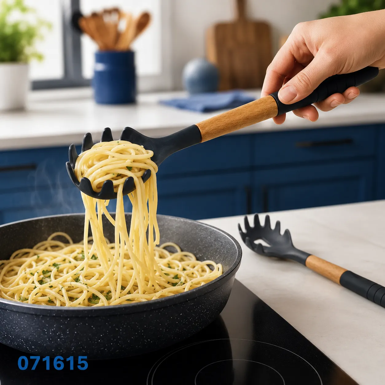 071615 (1) ملعقة إسباجتي سيليكون يد خشب ألوان 12-27 الحاجة | ملعقة مكرونة للمطبخ - الصورة 1